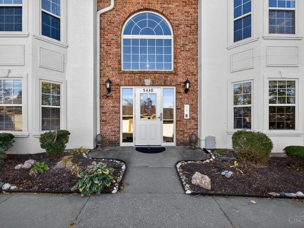 5440 Asbury Lake Drive, Unit 12, Green Twp, OH 45247