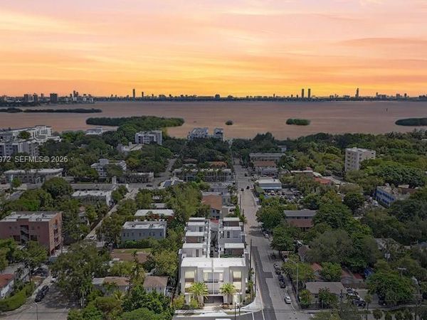 525 NE 61st St, Miami, FL 33137