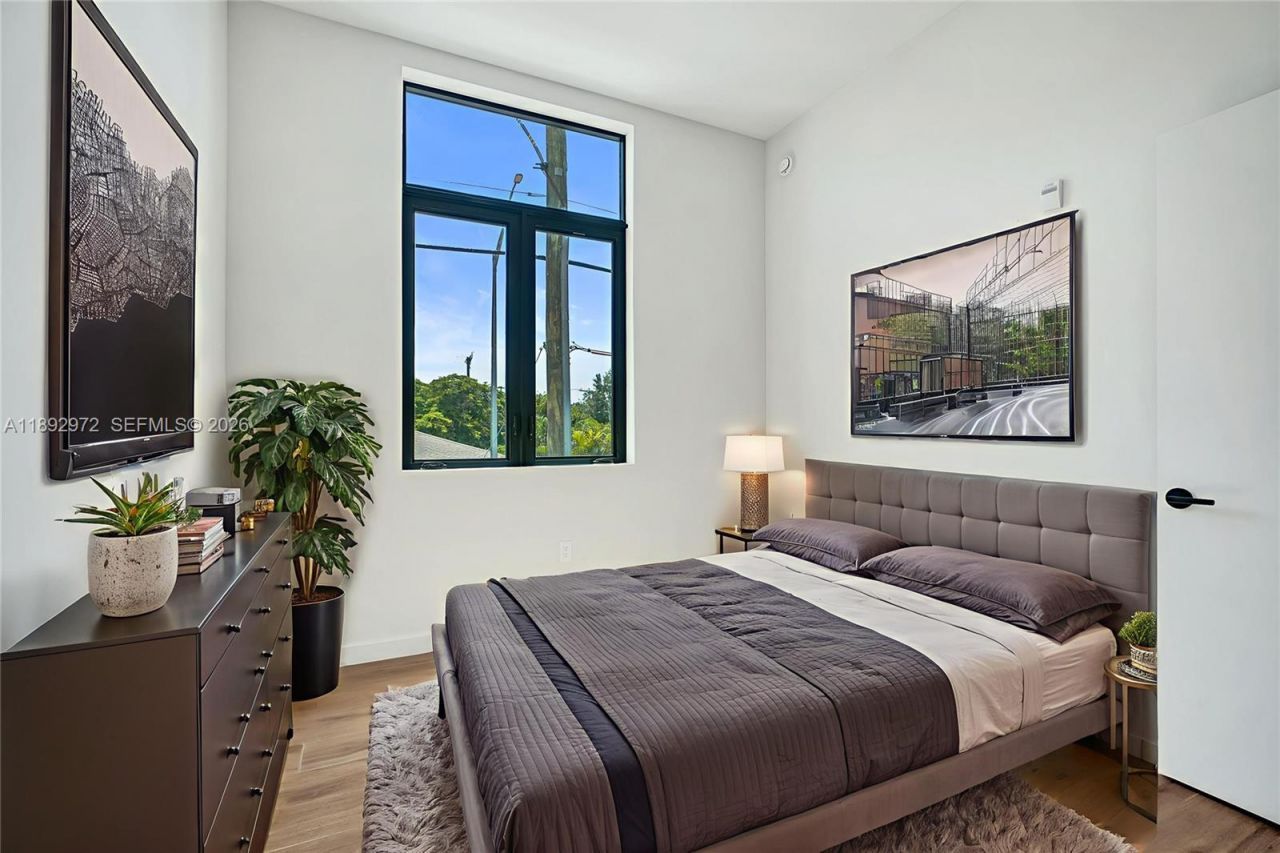 525 NE 61st St, Miami, FL 33137 Photo