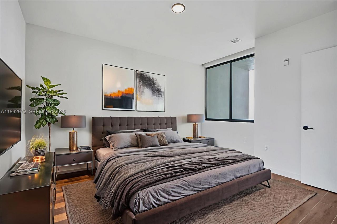 525 NE 61st St, Miami, FL 33137 Photo