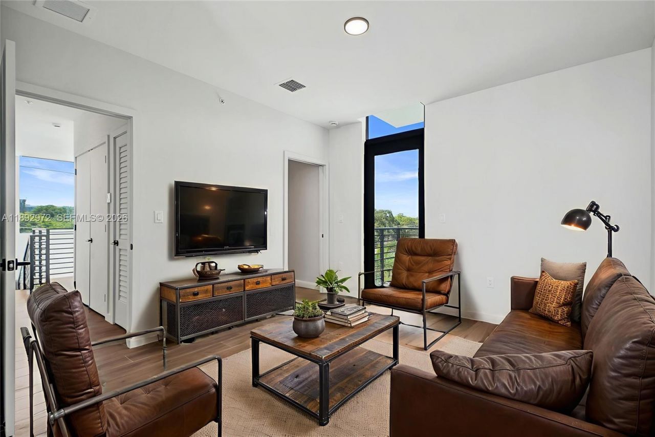 525 NE 61st St, Miami, FL 33137 Photo