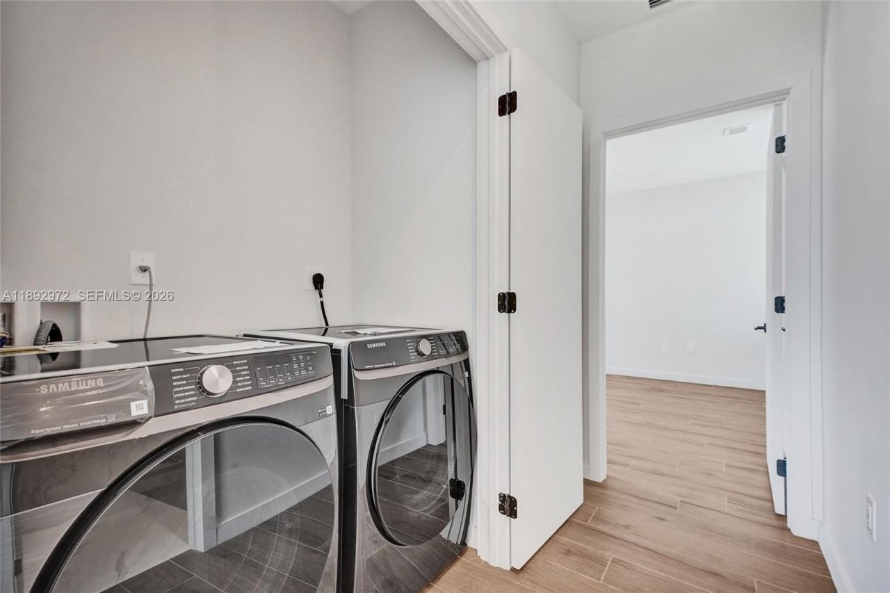 525 NE 61st St, Miami, FL 33137 Photo