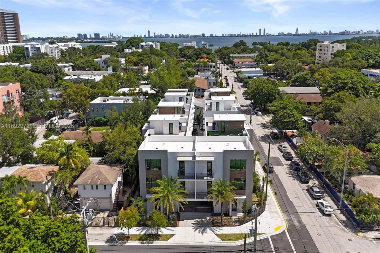 525 NE 61st St, Miami, FL 33137 Photo