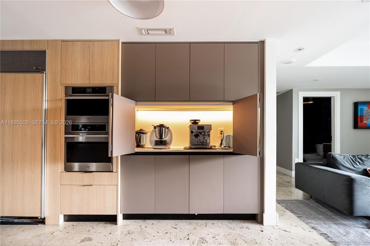 2627 S Bayshore Dr, Unit 504, Miami, FL 33133 Photo