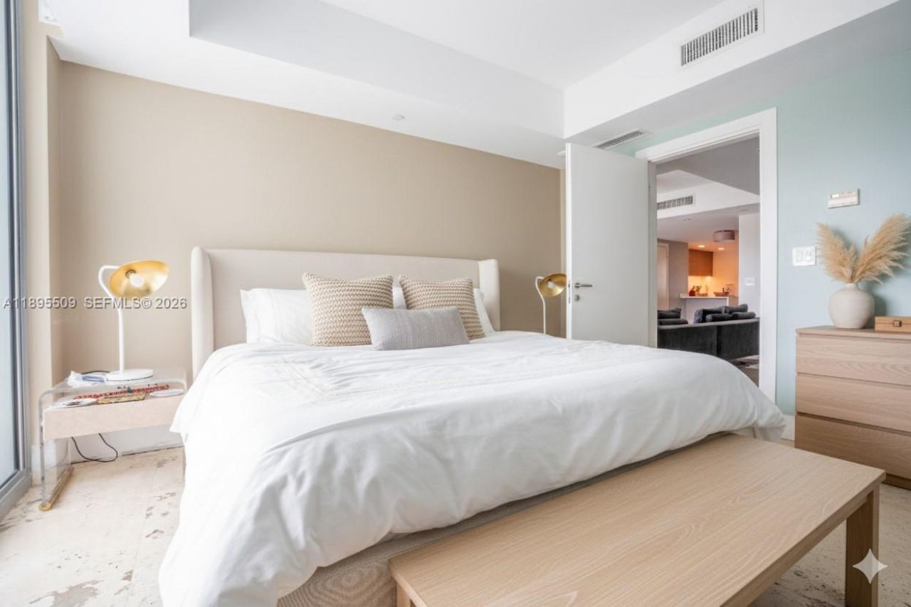 2627 S Bayshore Dr, Unit 504, Miami, FL 33133 Photo