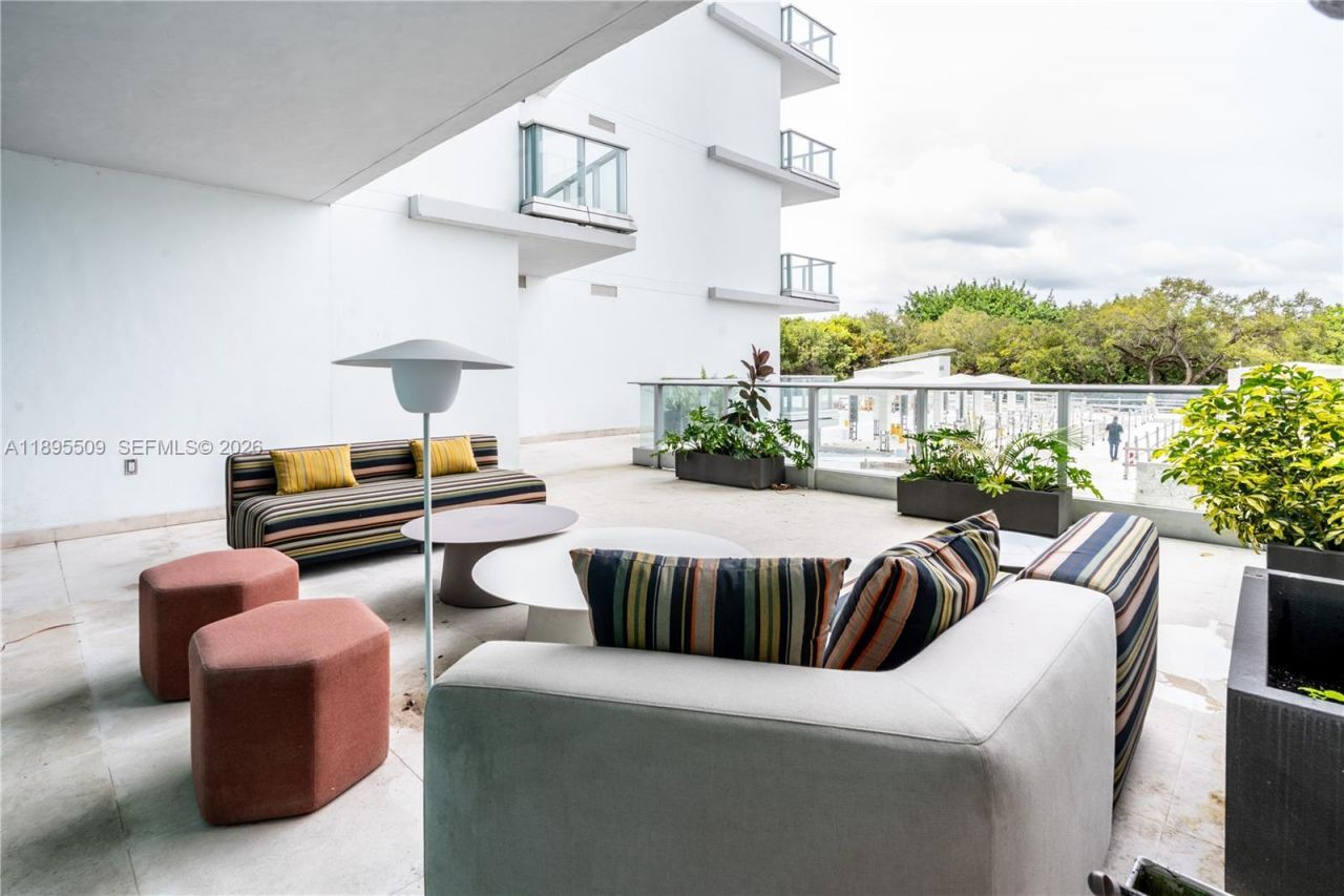 2627 S Bayshore Dr, Unit 504, Miami, FL 33133 Photo