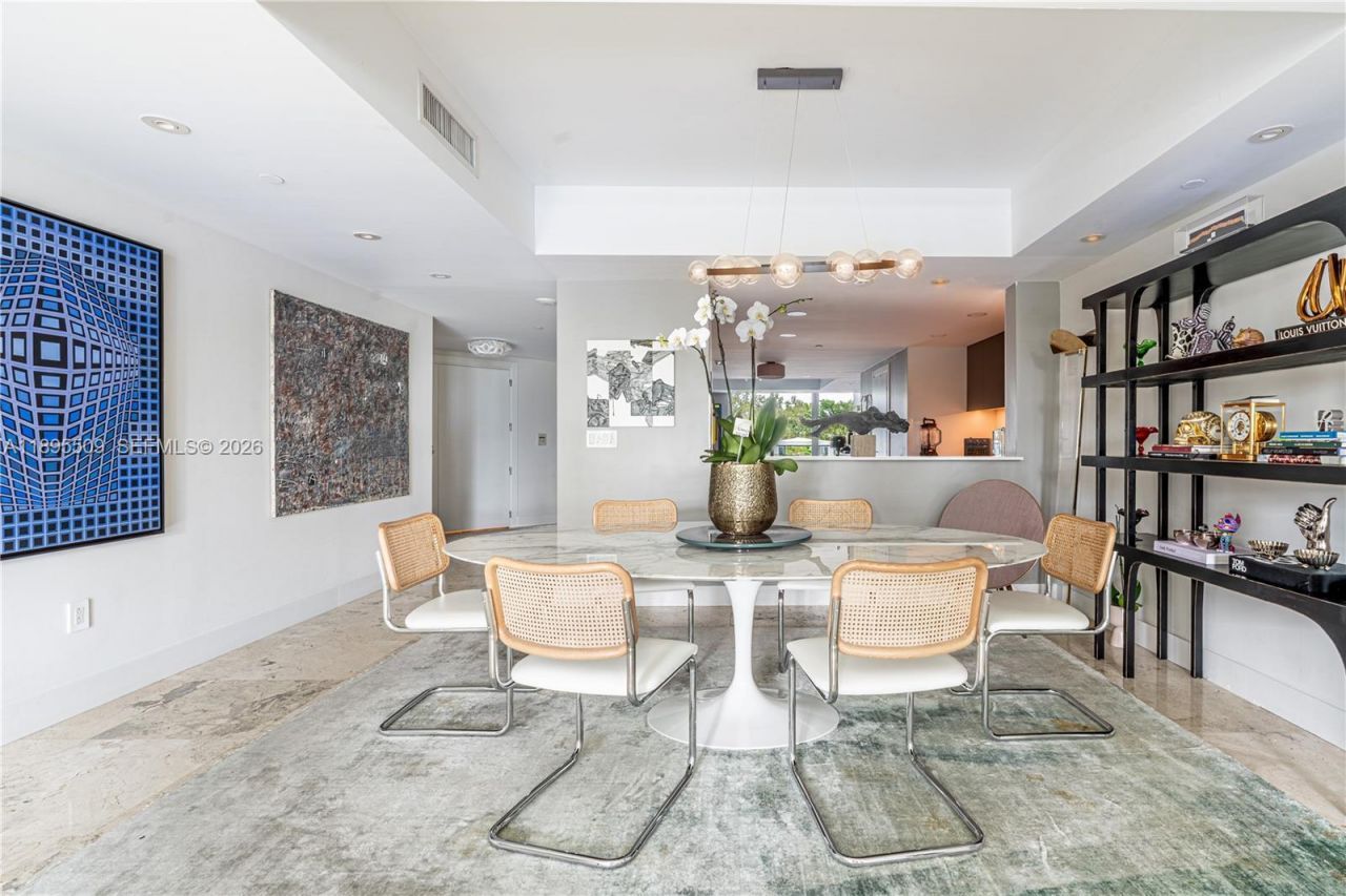 2627 S Bayshore Dr, Unit 504, Miami, FL 33133 Photo