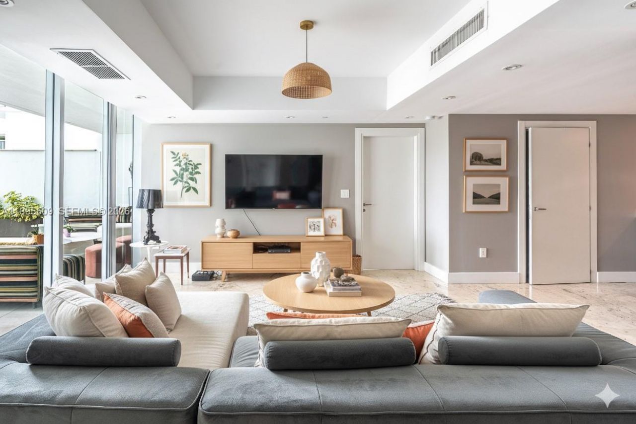 2627 S Bayshore Dr, Unit 504, Miami, FL 33133 Photo