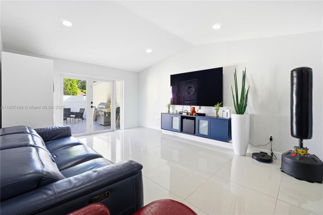 13765 SW 54th Ln, Miami, FL 33175 Photo