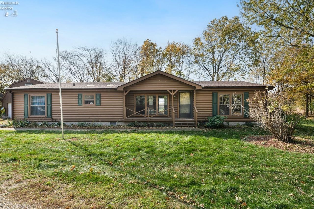 70 Niese Place, Put in Bay, OH 43456 Main Photo