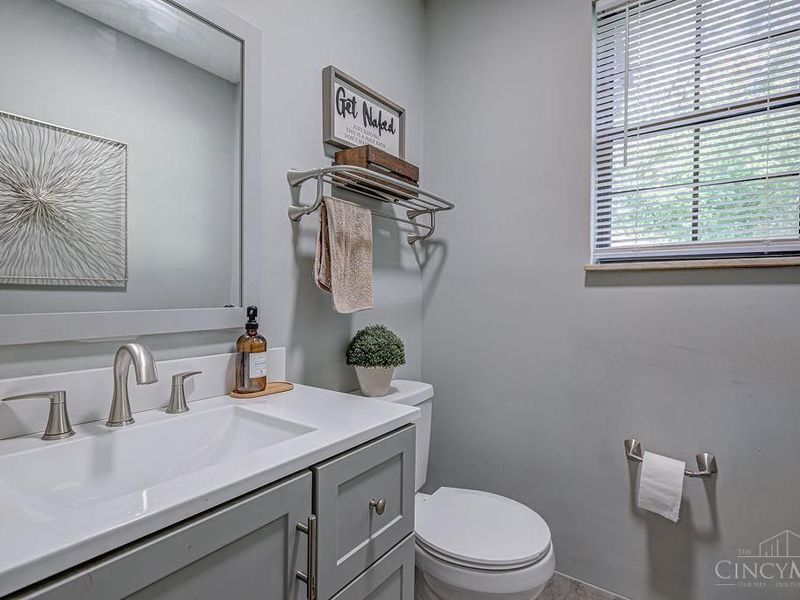 672 Glenway Drive, Hamilton, OH 45013 Photo 14