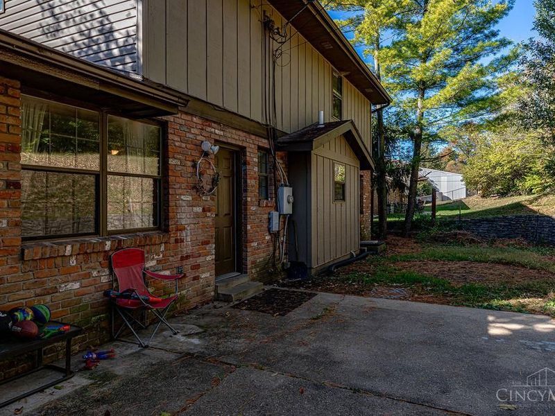 672 Glenway Drive, Hamilton, OH 45013 Photo 27