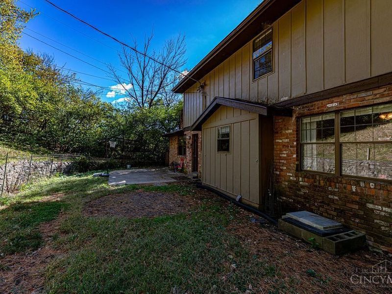 672 Glenway Drive, Hamilton, OH 45013 Photo 28