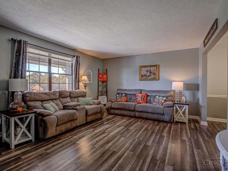 672 Glenway Drive, Hamilton, OH 45013 Photo 4