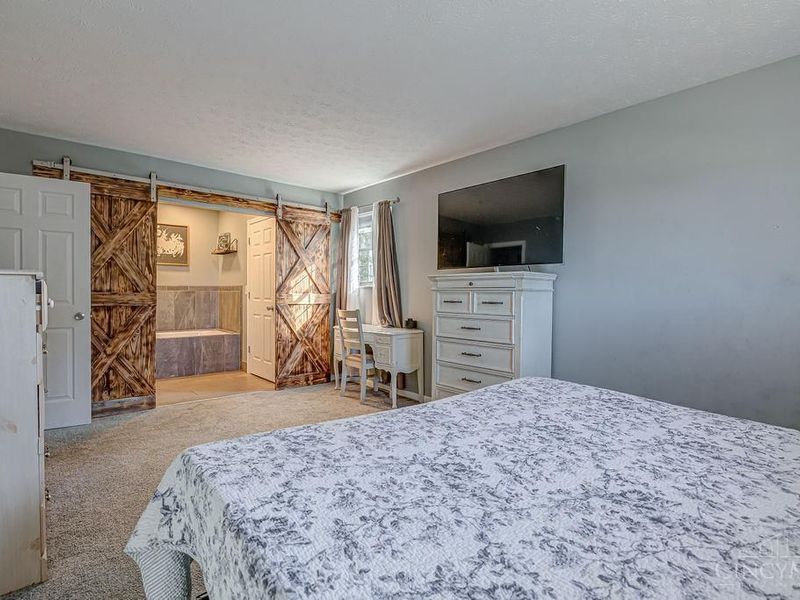 672 Glenway Drive, Hamilton, OH 45013 Photo 7