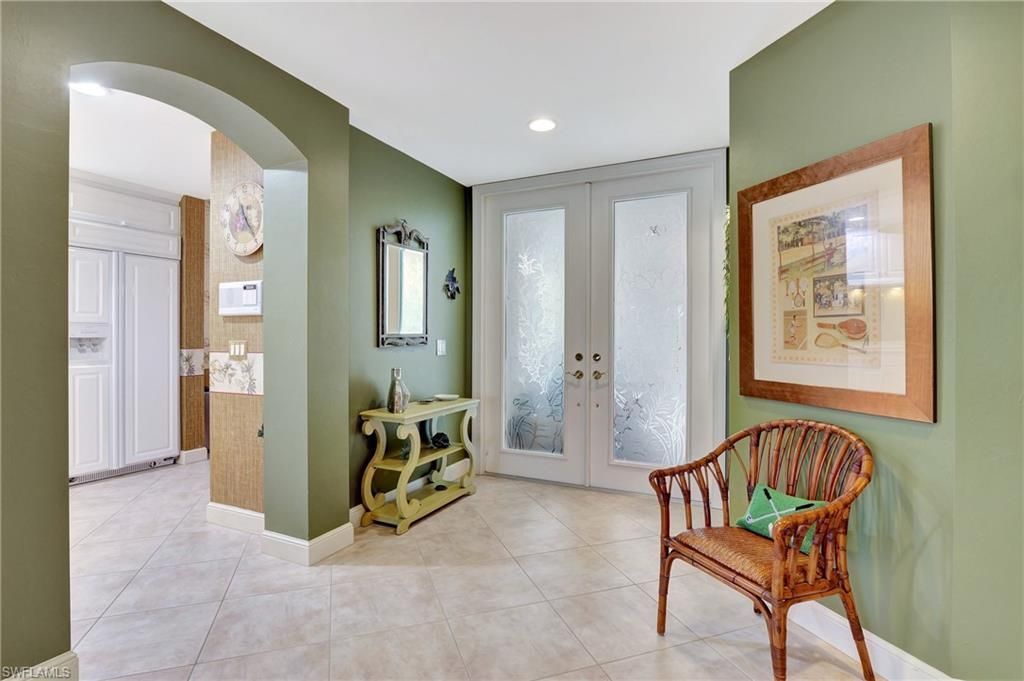 720 Waterford Dr, Unit 302, Naples, FL 34113 Photo