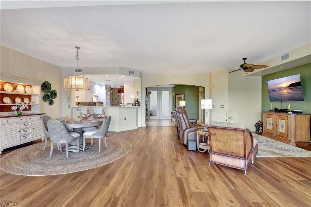 720 Waterford Dr, Unit 302, Naples, FL 34113 Photo