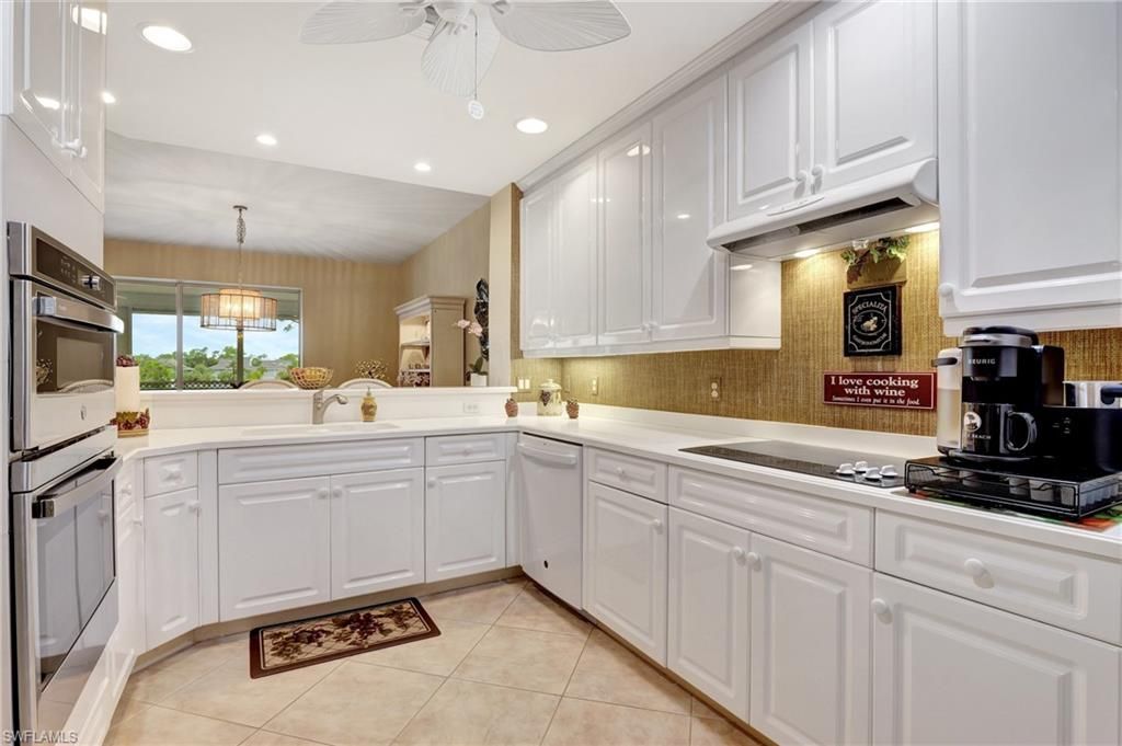 720 Waterford Dr, Unit 302, Naples, FL 34113 Photo