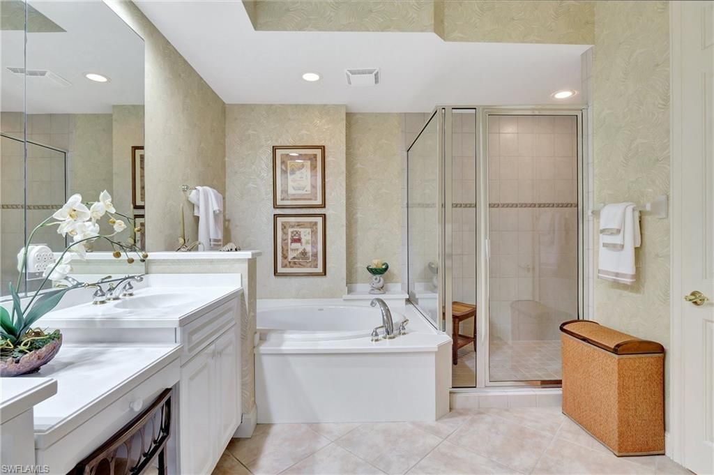 720 Waterford Dr, Unit 302, Naples, FL 34113 Photo