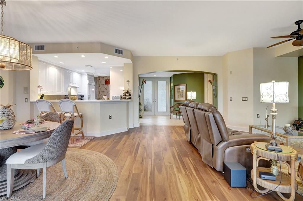 720 Waterford Dr, Unit 302, Naples, FL 34113 Photo