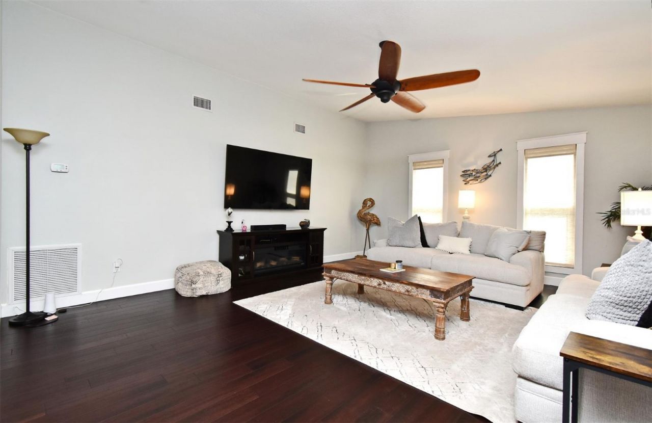 1312 2nd Street, Edgewater, FL 32132 Photo