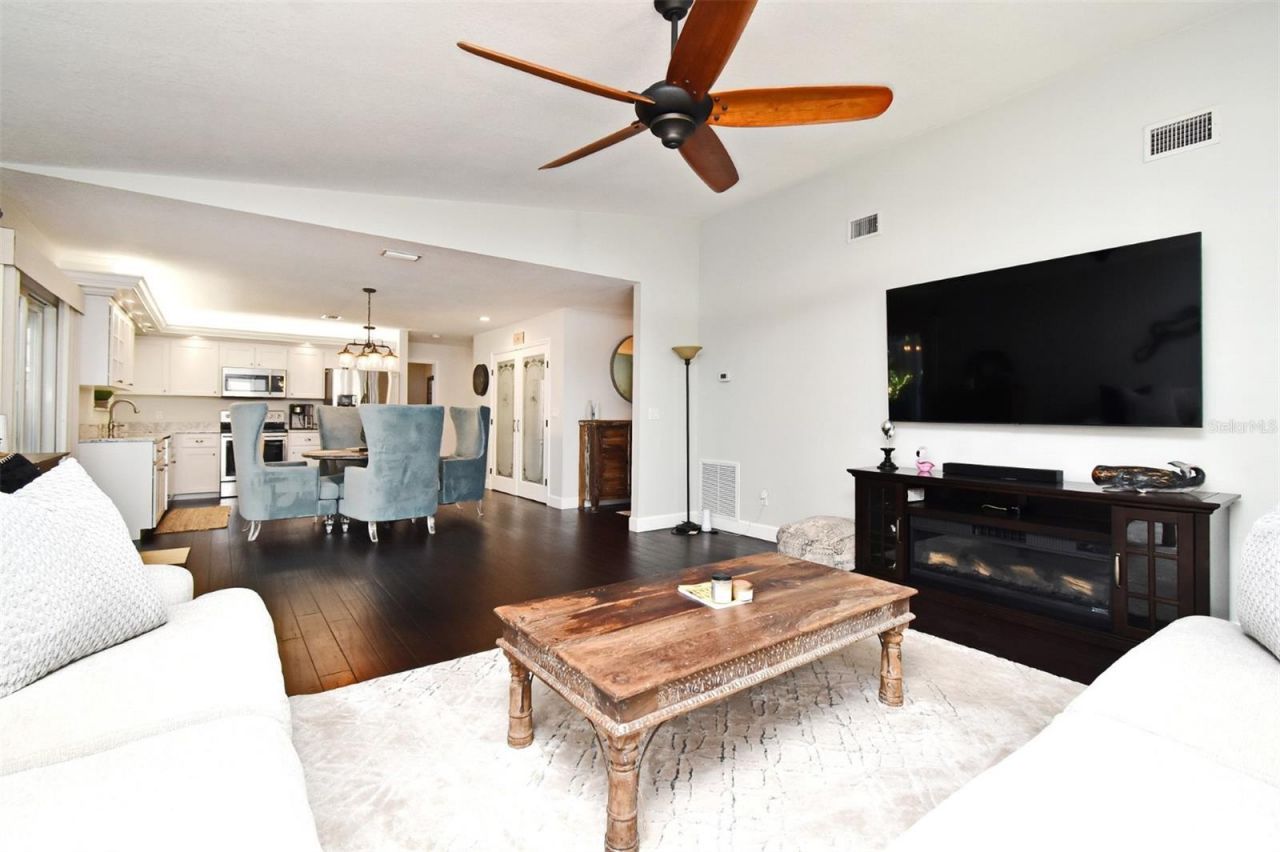 1312 2nd Street, Edgewater, FL 32132 Photo