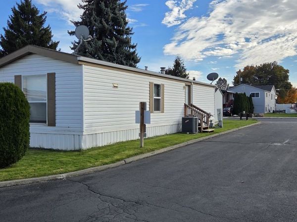 7303 N Crestline St, Spokane, WA 99217