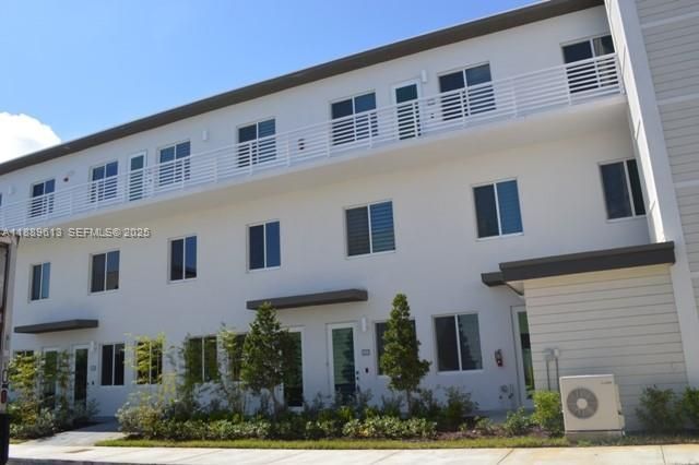 6416 NW 102 Court, Unit 110, Doral, FL 33178 Photo