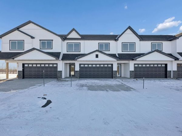 1106 45th Avenue NE, Saint Cloud, MN 56304