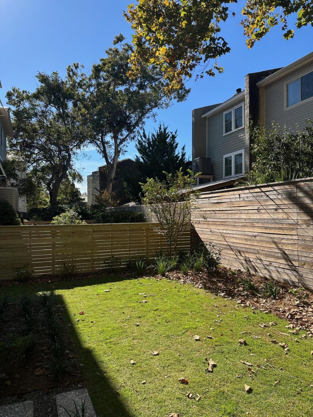 768 Gate Post Drive Photo 25