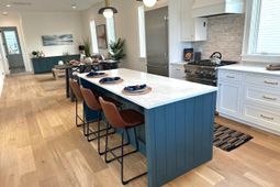 768 Gate Post Drive photo 4