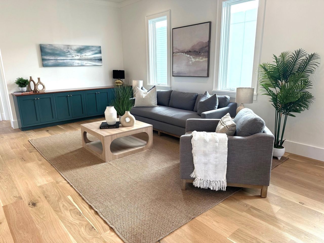 768 Gate Post Drive Photo 7