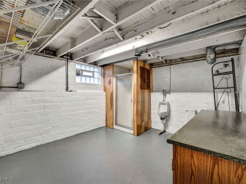 1825 Treadway, Cleveland, OH 44109 Photo 37