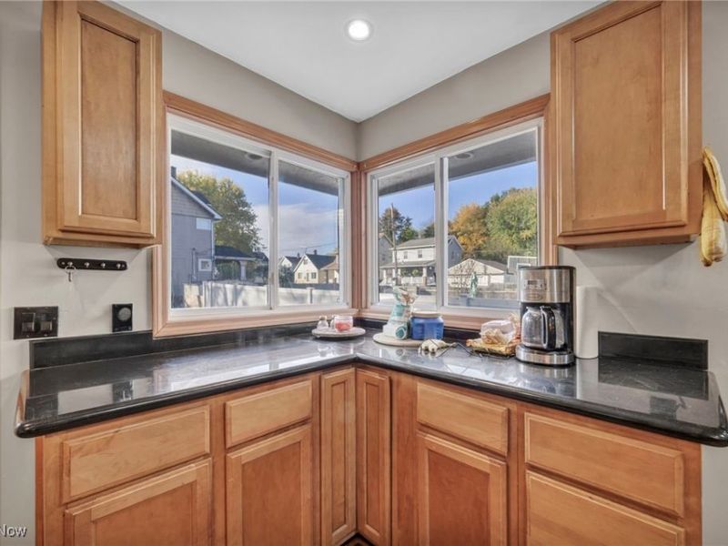 1825 Treadway, Cleveland, OH 44109 Photo 8