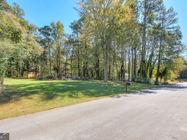 109 Greenwood Drive, Stockbridge, GA 30281