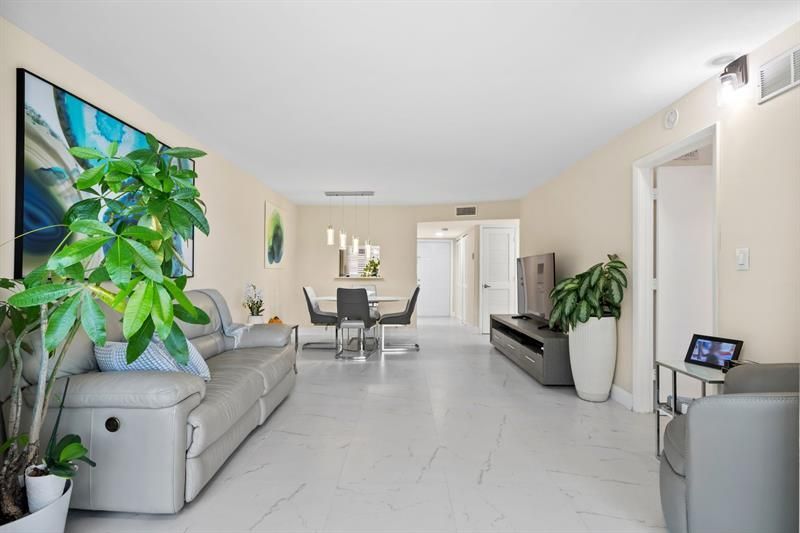 9660 Sunrise Lakes Boulevard, Unit 103, Sunrise, FL 33322 Photo