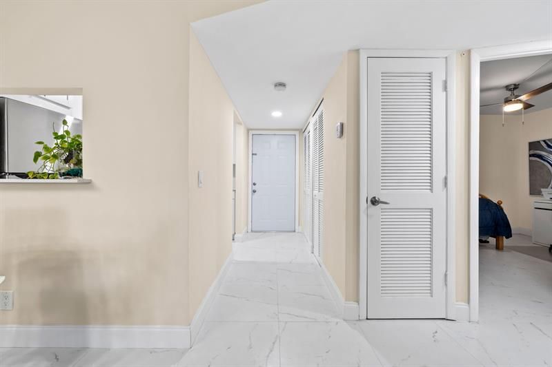 9660 Sunrise Lakes Boulevard, Unit 103, Sunrise, FL 33322 Photo