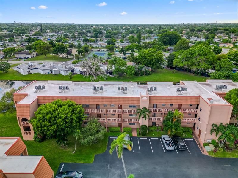 9660 Sunrise Lakes Boulevard, Unit 103, Sunrise, FL 33322 Photo