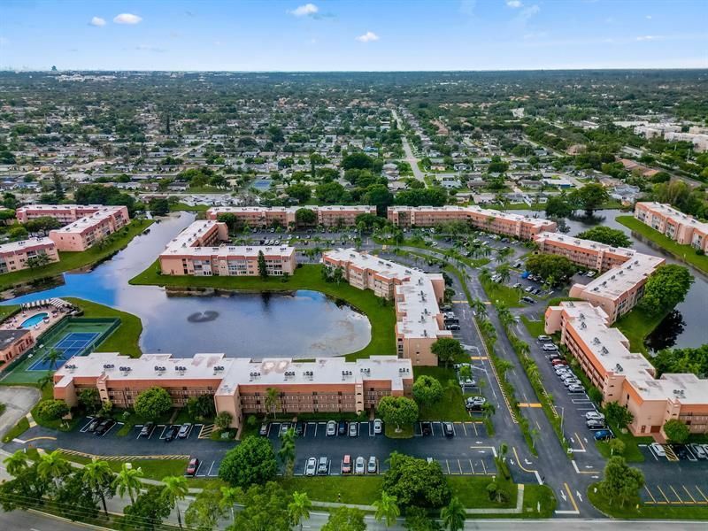 9660 Sunrise Lakes Boulevard, Unit 103, Sunrise, FL 33322 Photo