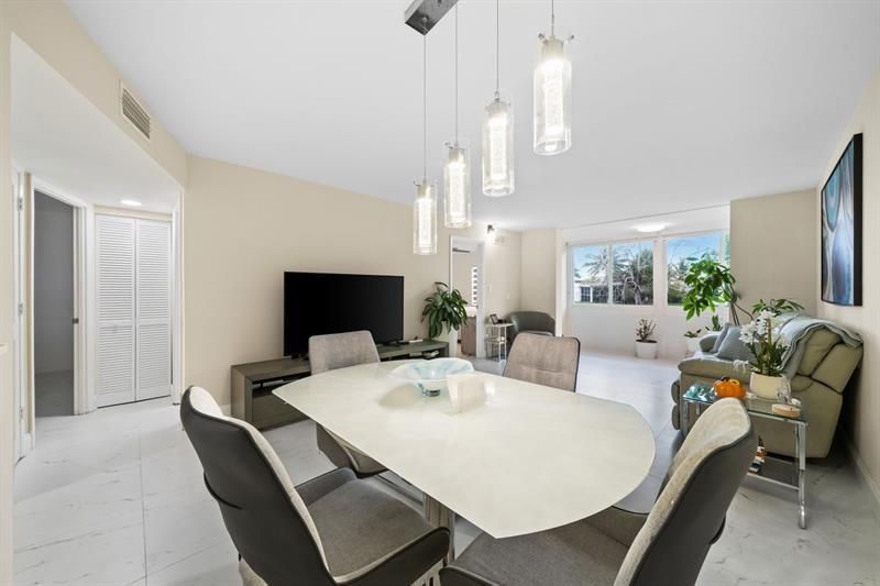 9660 Sunrise Lakes Boulevard, Unit 103, Sunrise, FL 33322 Photo