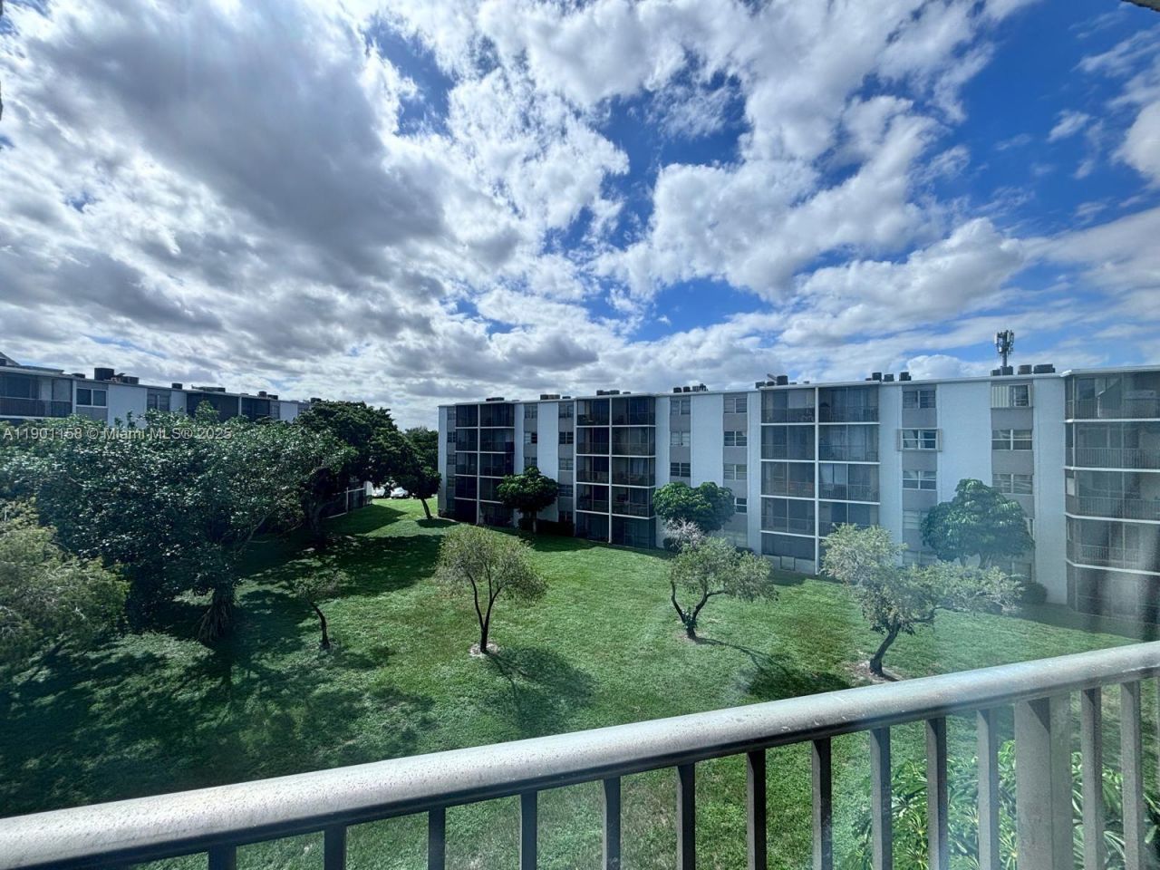 8740 N Sherman Cir, Unit 405, Miramar, FL 33025 Photo