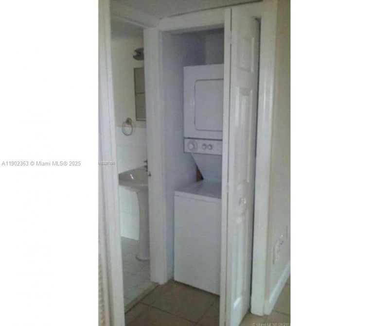 1234 NW 4th St, Unit 308, Miami, FL 33125 Photo