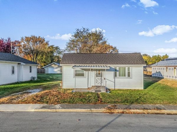 834 Maple Street, Tipton, IN 46072