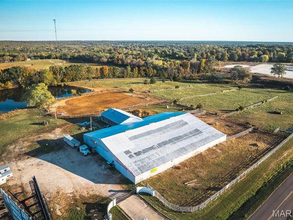 24325 Vinyard Road, Cuba, MO 65453