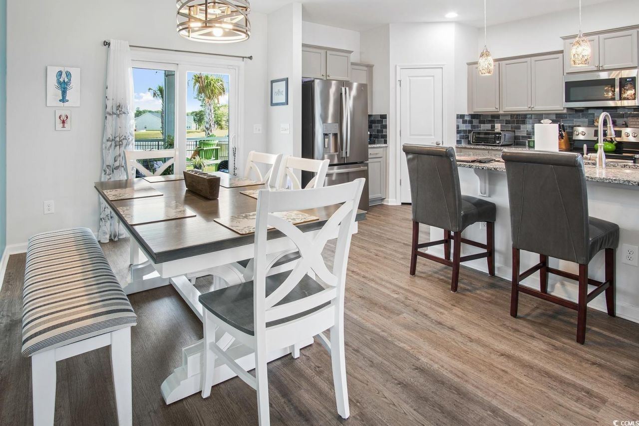 5039 Gladstone Dr Photo 10