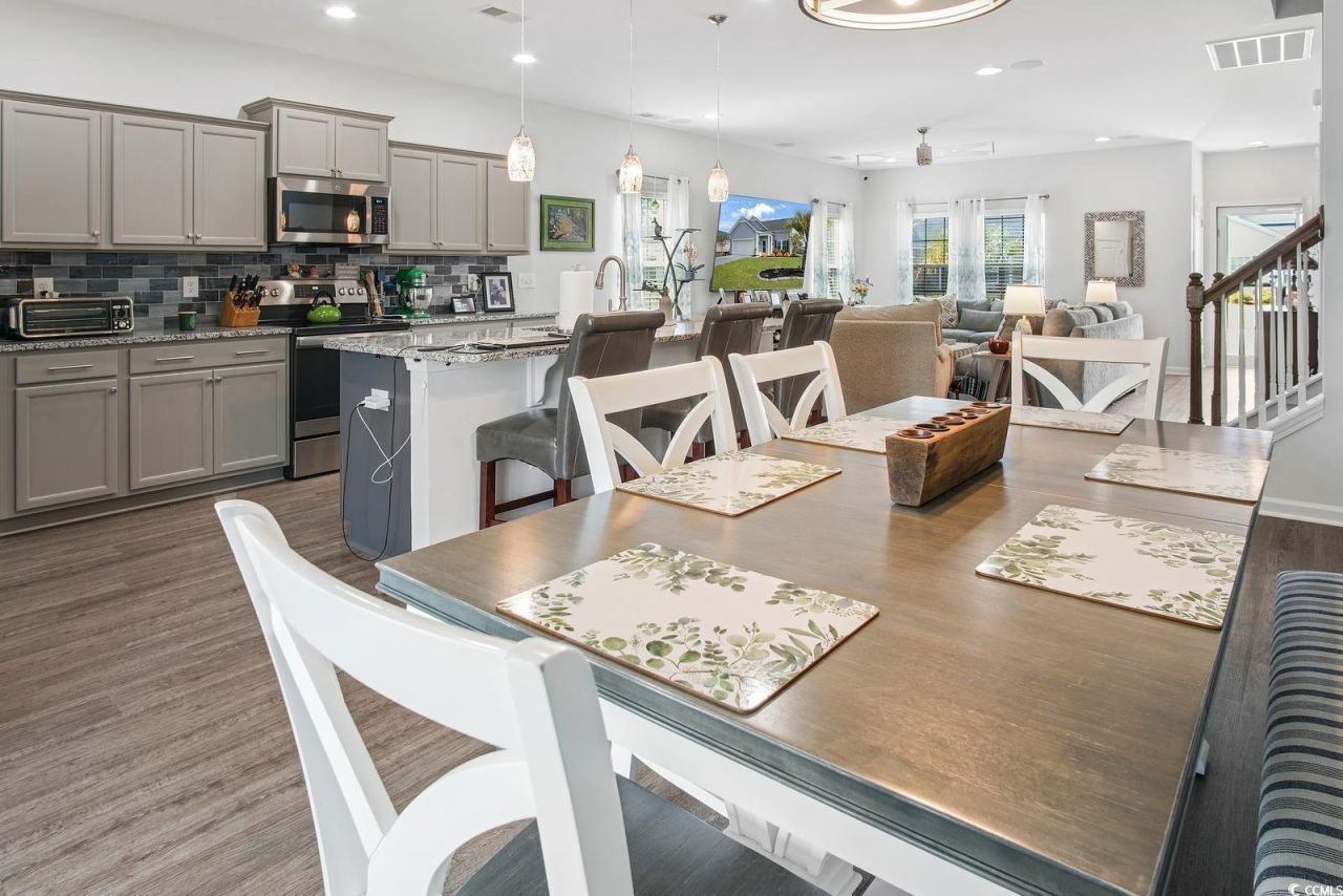 5039 Gladstone Dr Photo 11