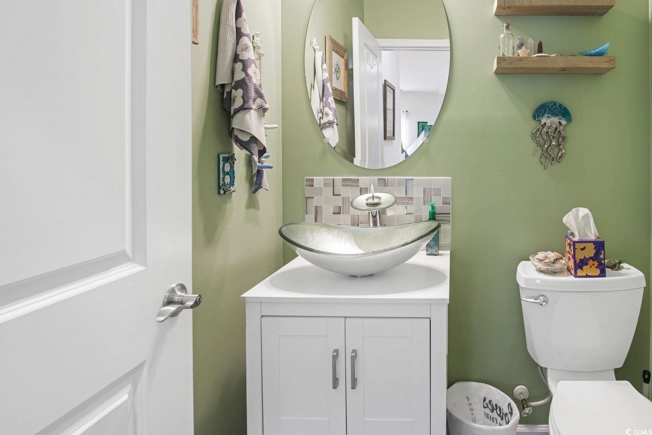 5039 Gladstone Dr Photo 18