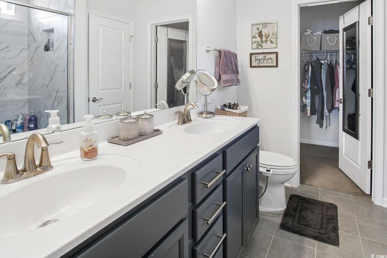 5039 Gladstone Dr Photo 23