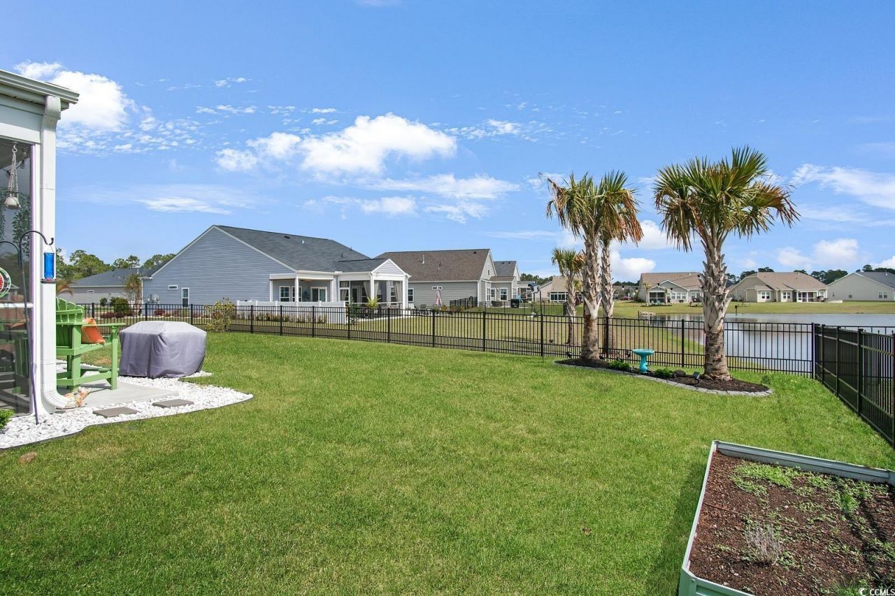 5039 Gladstone Dr Photo 29