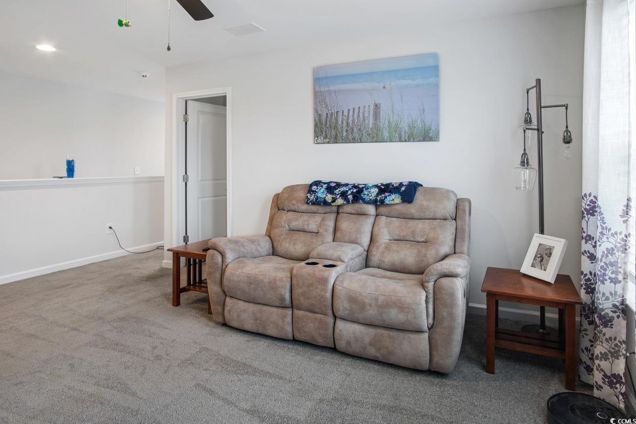 5039 Gladstone Dr Photo 36